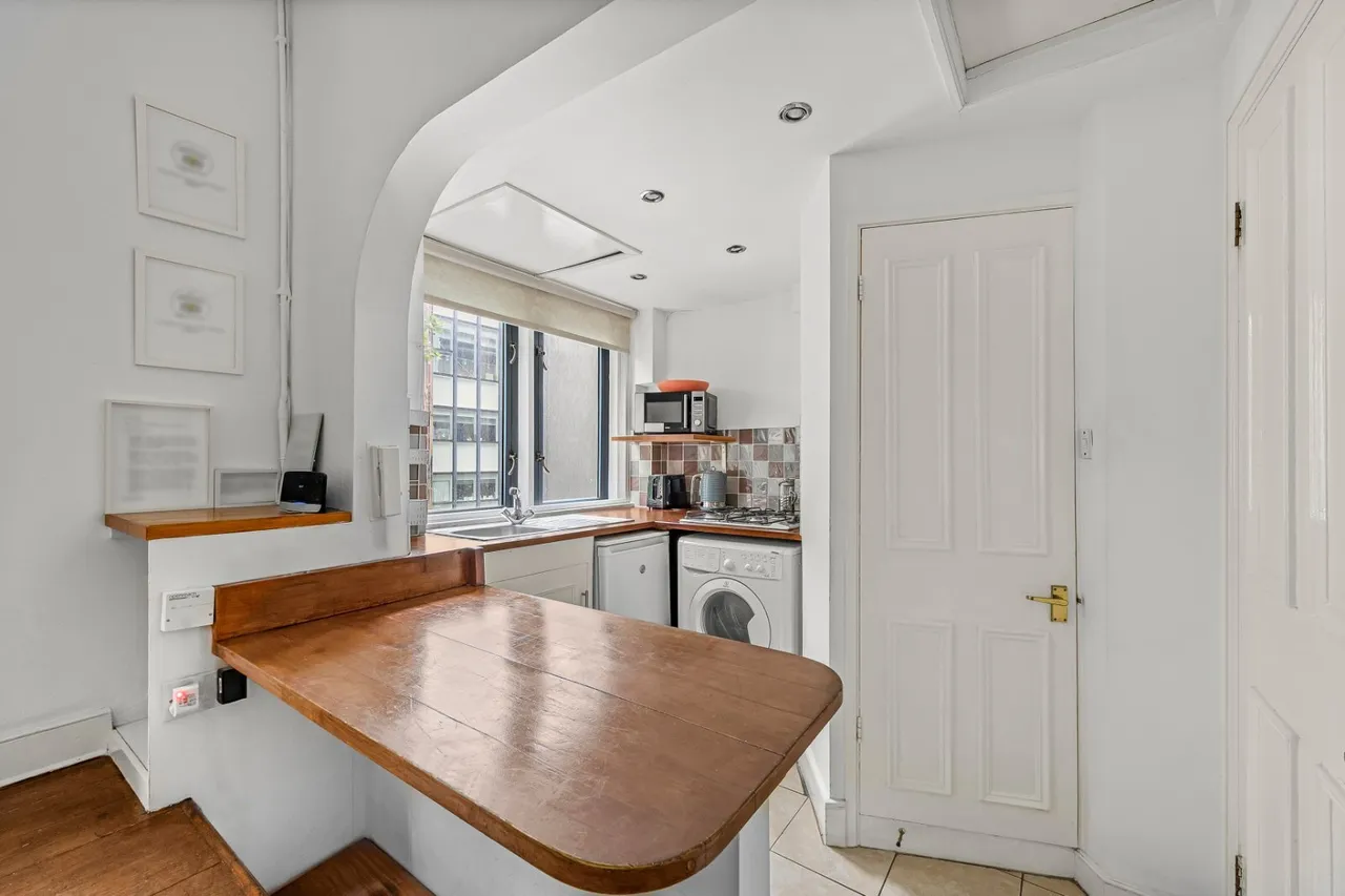 Charing Cross Road, London, WC2H, photo 13