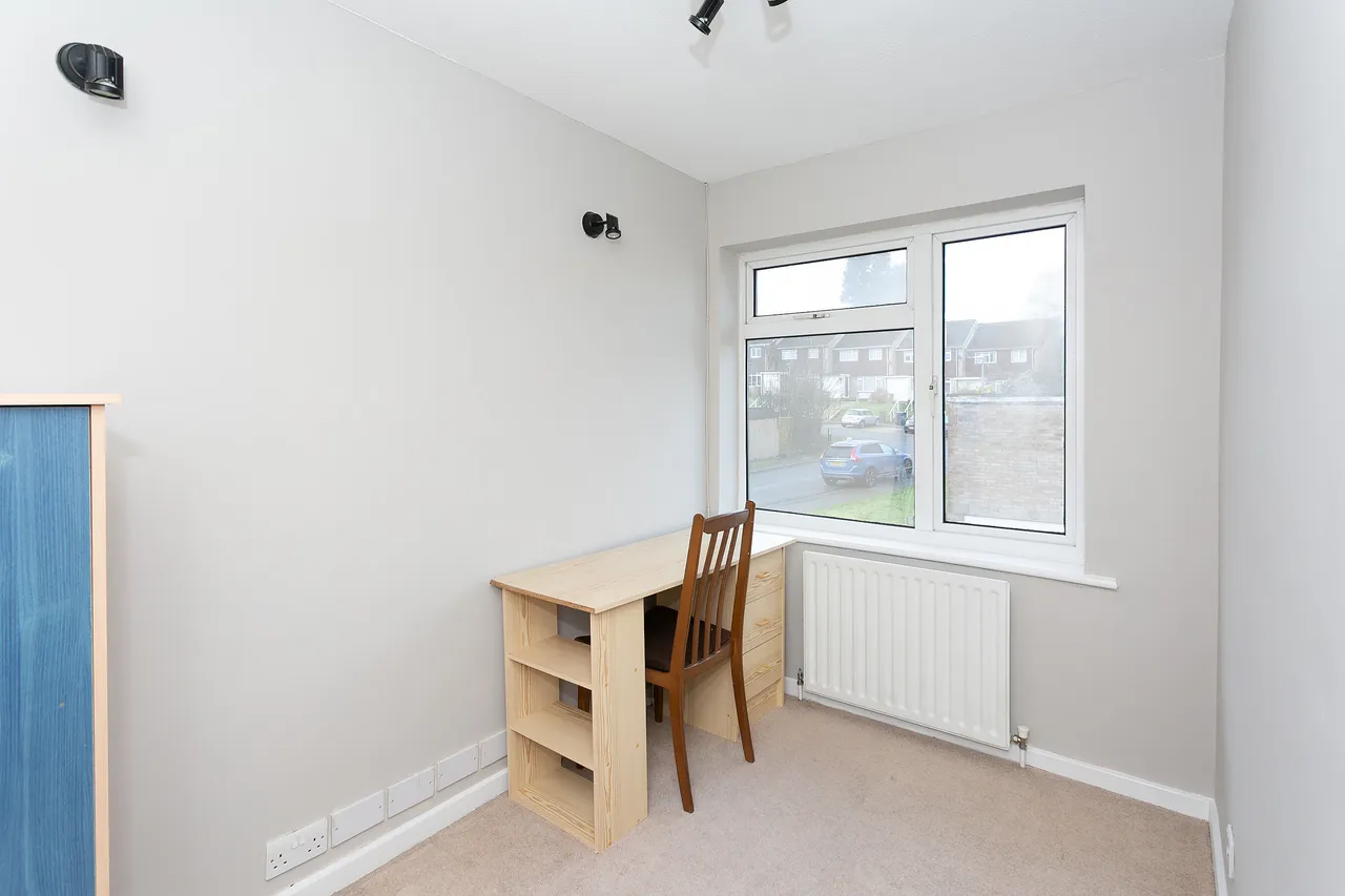 7 Gibbs Couch, Carpenders Park, photo 12