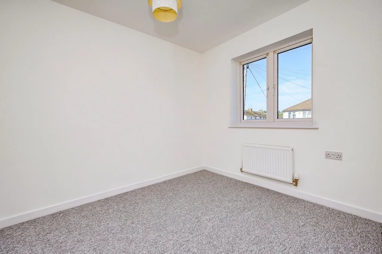 Leicester Road, Luton, Bedfordshire, LU4, photo 13