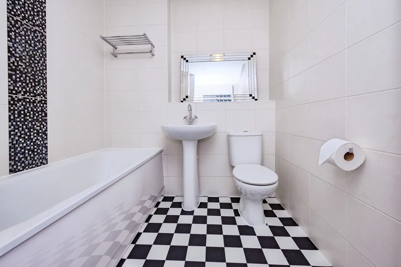 Leicester Road, Luton, Bedfordshire, LU4, photo 12
