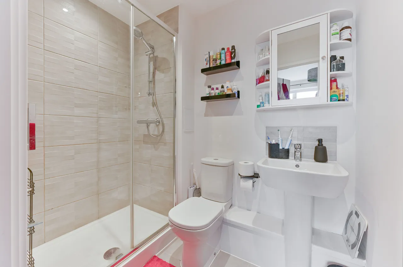 Flat 10, Coniston House, New Malden, photo 8