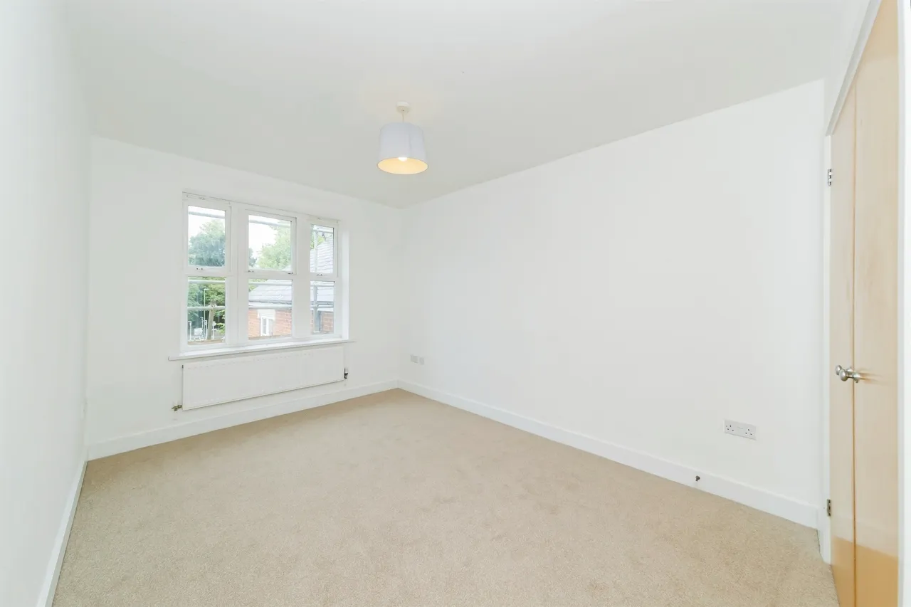 Boltro Road, Haywards Heath, RH16, photo 7