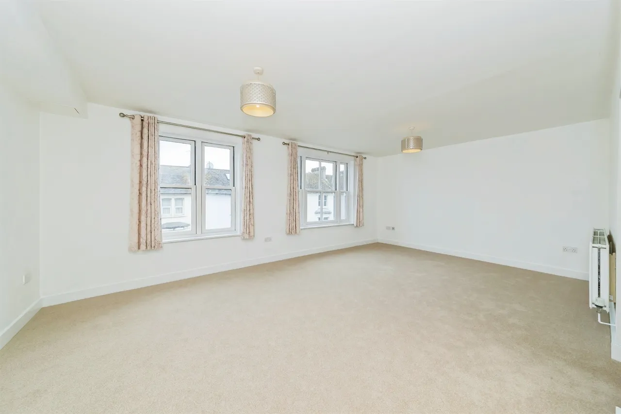 Boltro Road, Haywards Heath, RH16, photo 6