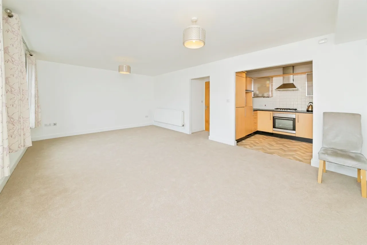 Boltro Road, Haywards Heath, RH16, photo 4