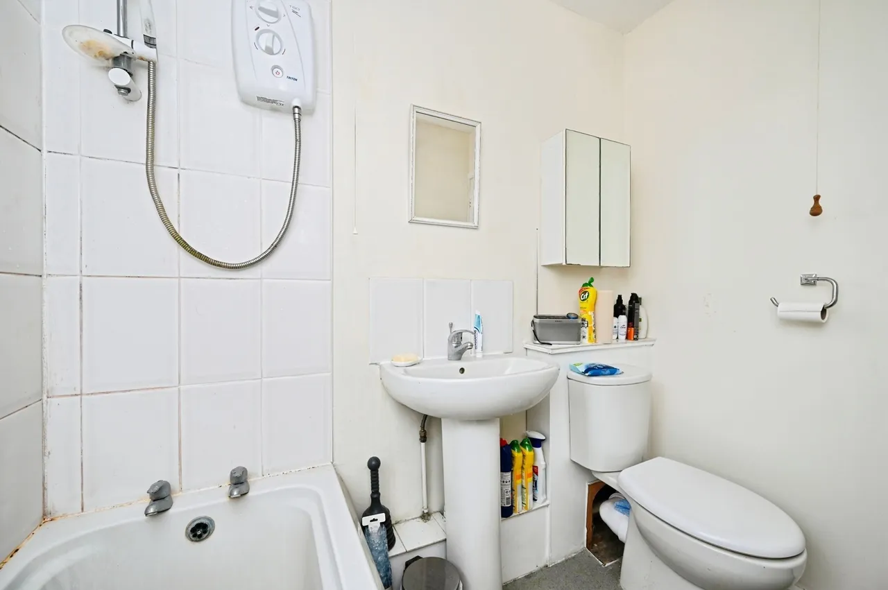 Elm Close, NOTTINGHAM, Nottinghamshire, NG3, photo 7