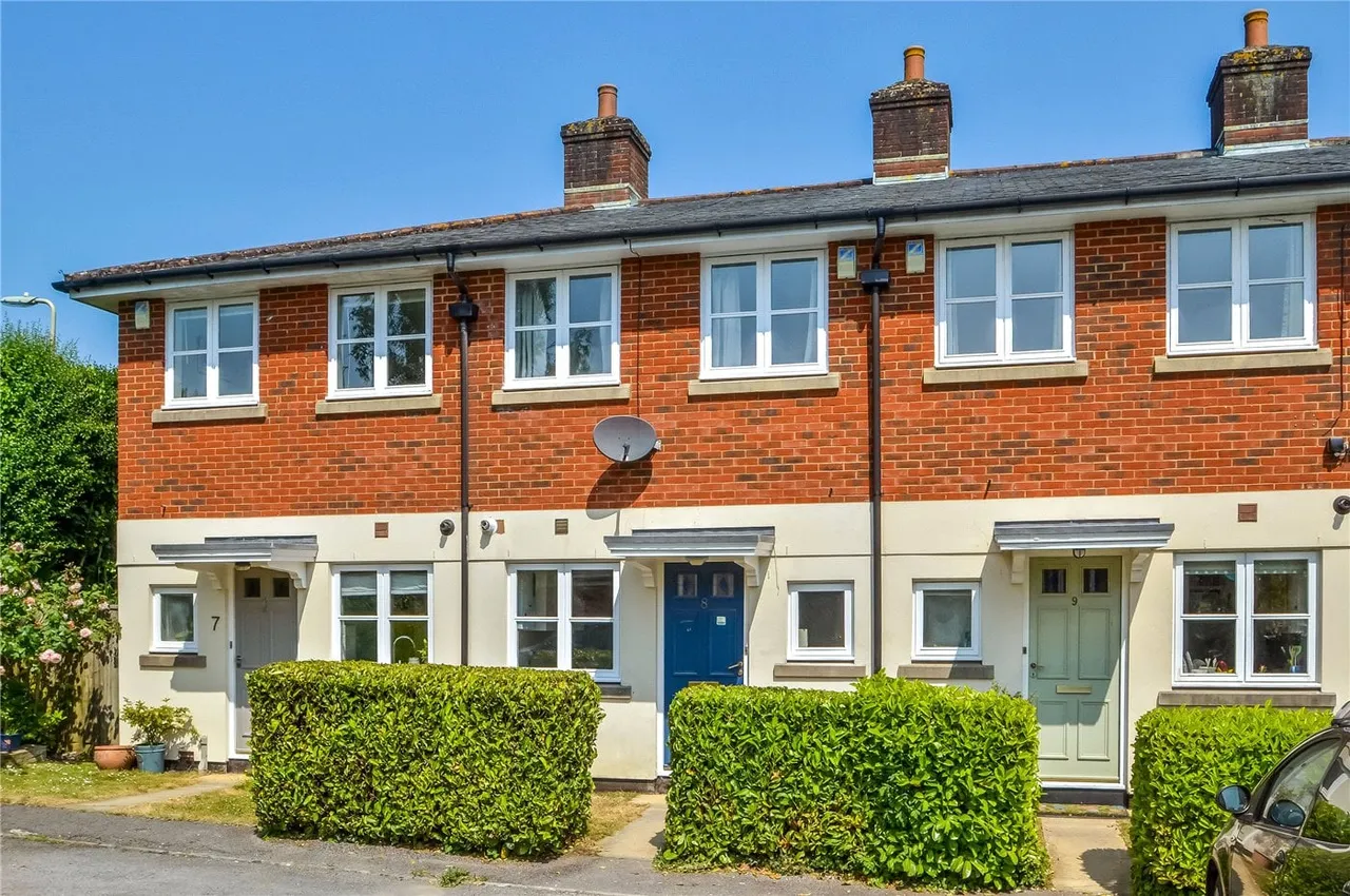 2 bed house to rent — Cornes Close, Winchester, SO22