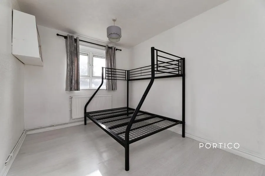 Wallers Close, Woodford Green, IG8, photo 4