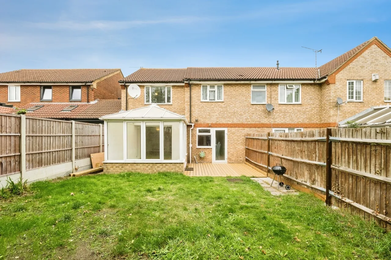 St. Michaels Close, Aveley, South Ockendon, Essex, RM15, photo 11