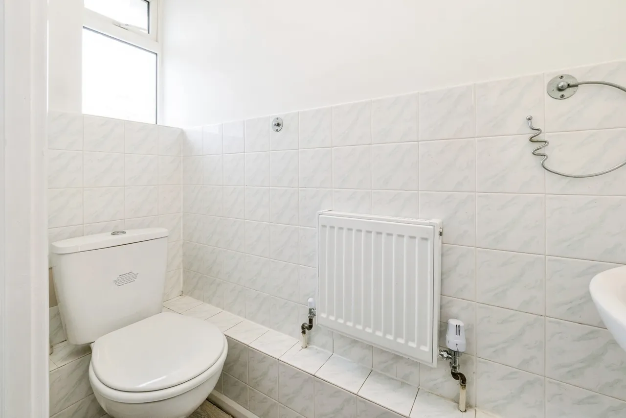 St. Michaels Close, Aveley, South Ockendon, Essex, RM15, photo 7