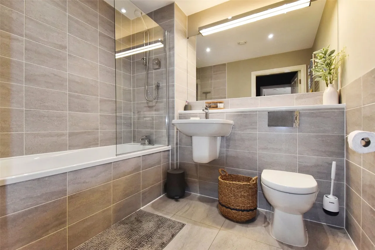 Exchange Close, Aldershot, Hampshire, GU11 2FD, photo 9