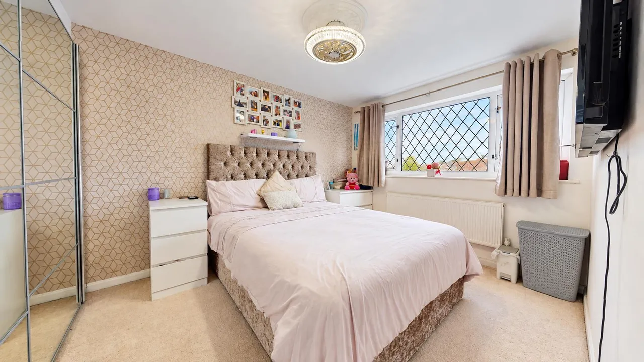 Sutherland Grove, Bletchley, photo 12
