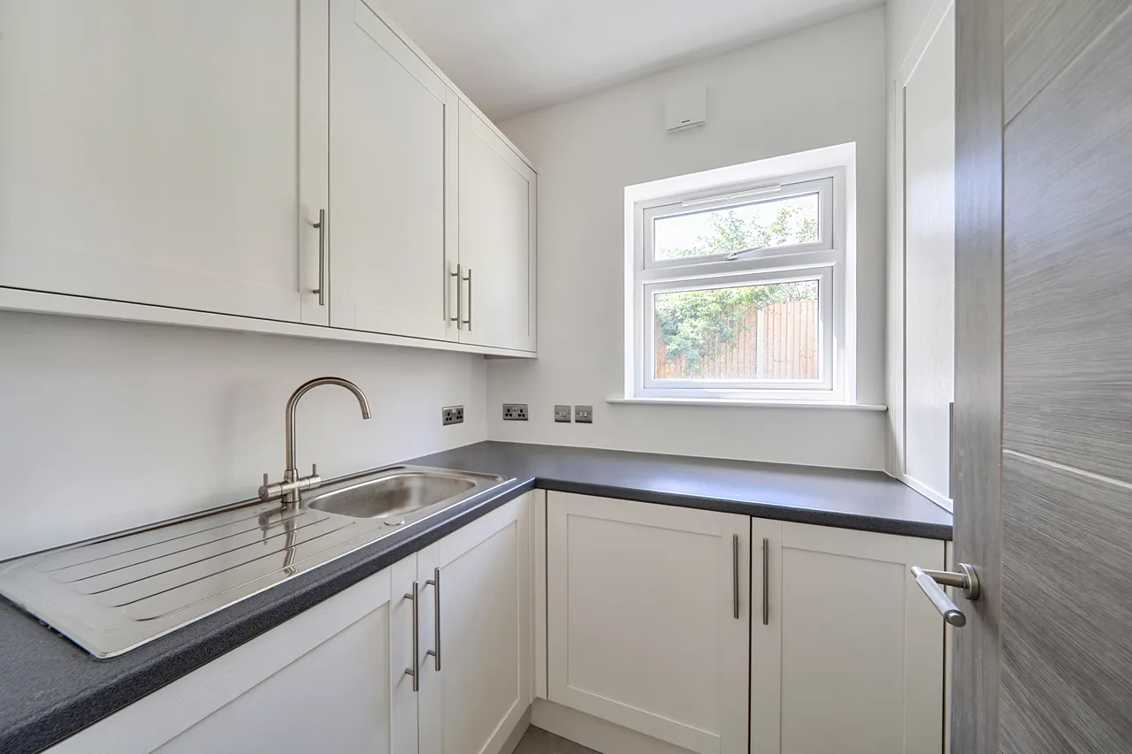 Highview Avenue, Edgware, HA8, photo 9