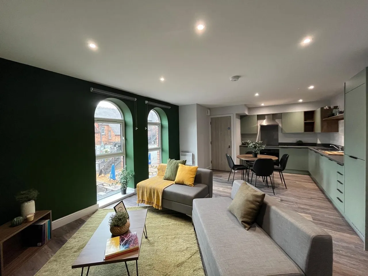 4 bed flat to rent, Wollaton Road, Beeston, NG9
