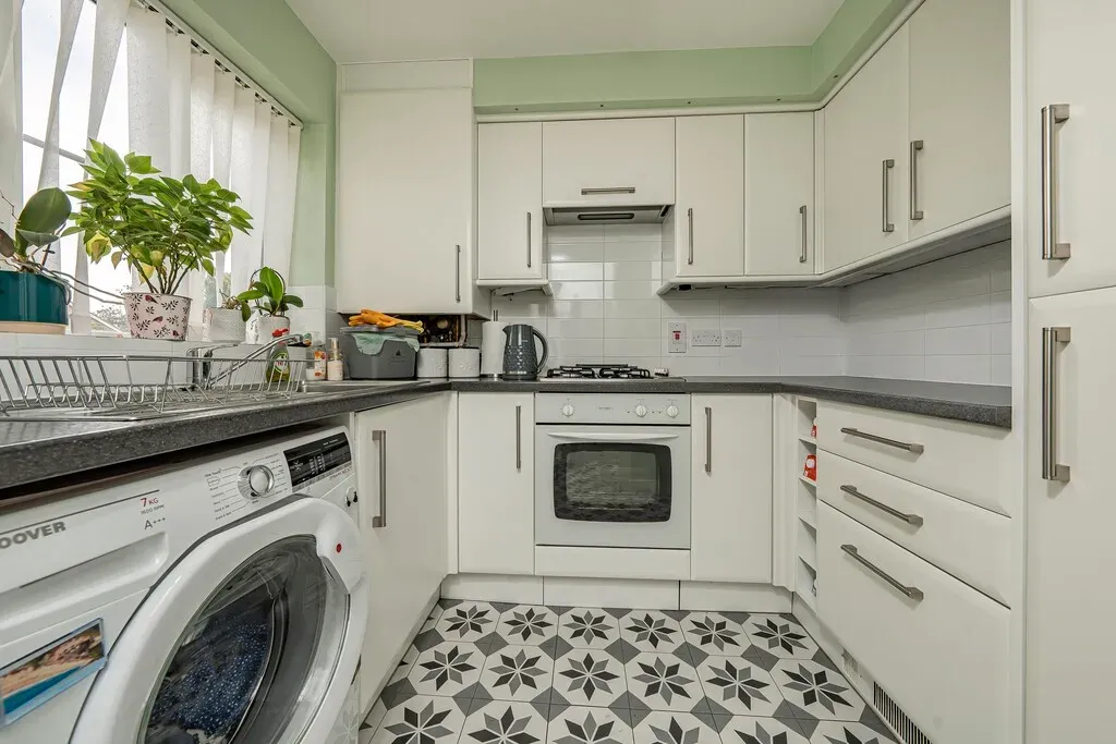 Morse Close, Harefield, UB9, photo 3
