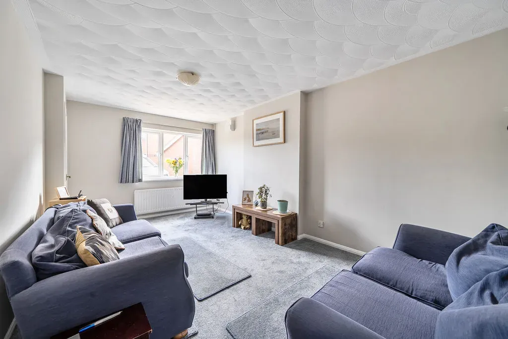 Aintree Close, Bletchley, Milton Keynes, Buckinghamshire, MK3 5LP, photo 2