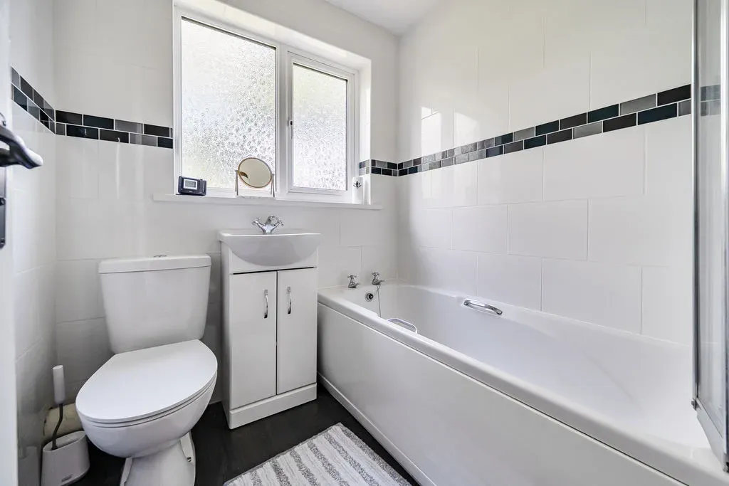 Aintree Close, Bletchley, Milton Keynes, Buckinghamshire, MK3 5LP, photo 6