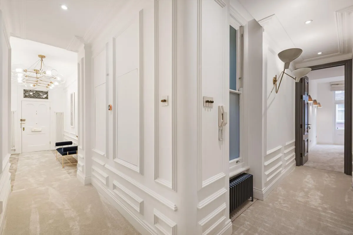 Iverna Court, London, W8, photo 4