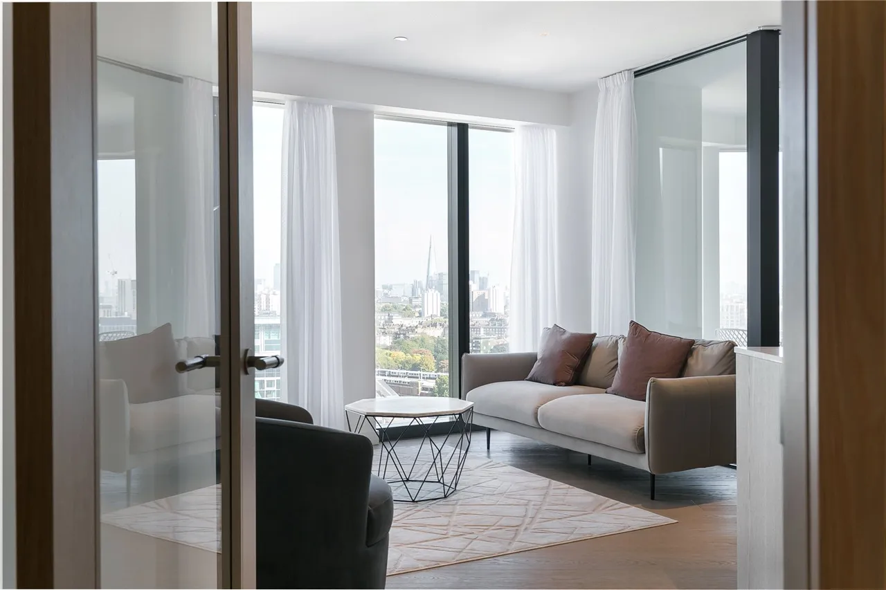 Nine Elms Lane, Nine Elms, SW8, photo 2