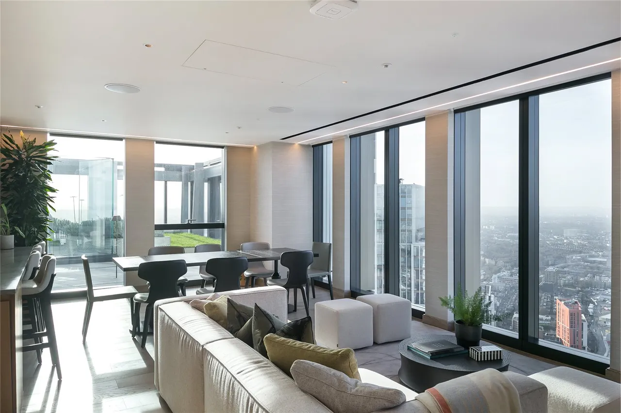 Nine Elms Lane, Nine Elms, SW8, photo 17