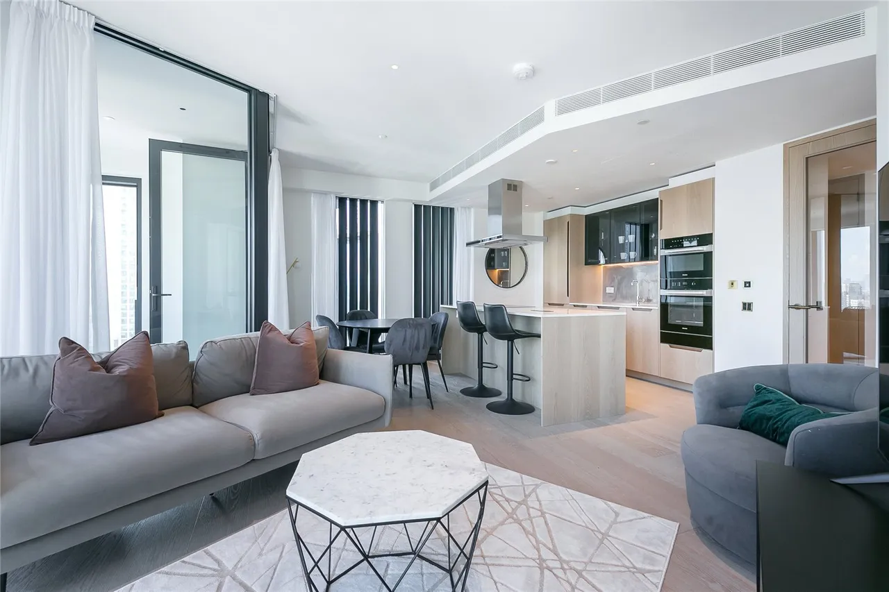 Nine Elms Lane, Nine Elms, SW8, photo 4
