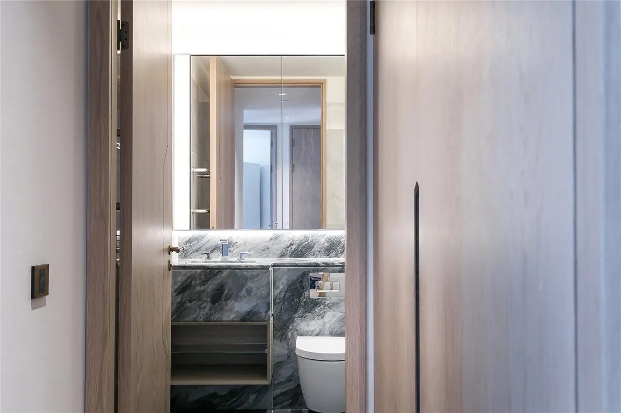 Nine Elms Lane, Nine Elms, SW8, photo 11