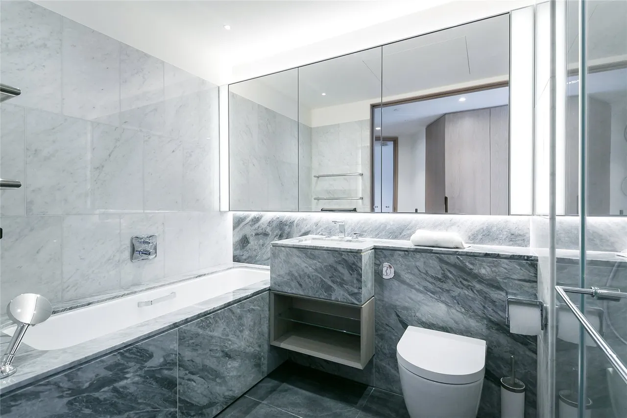 Nine Elms Lane, Nine Elms, SW8, photo 14