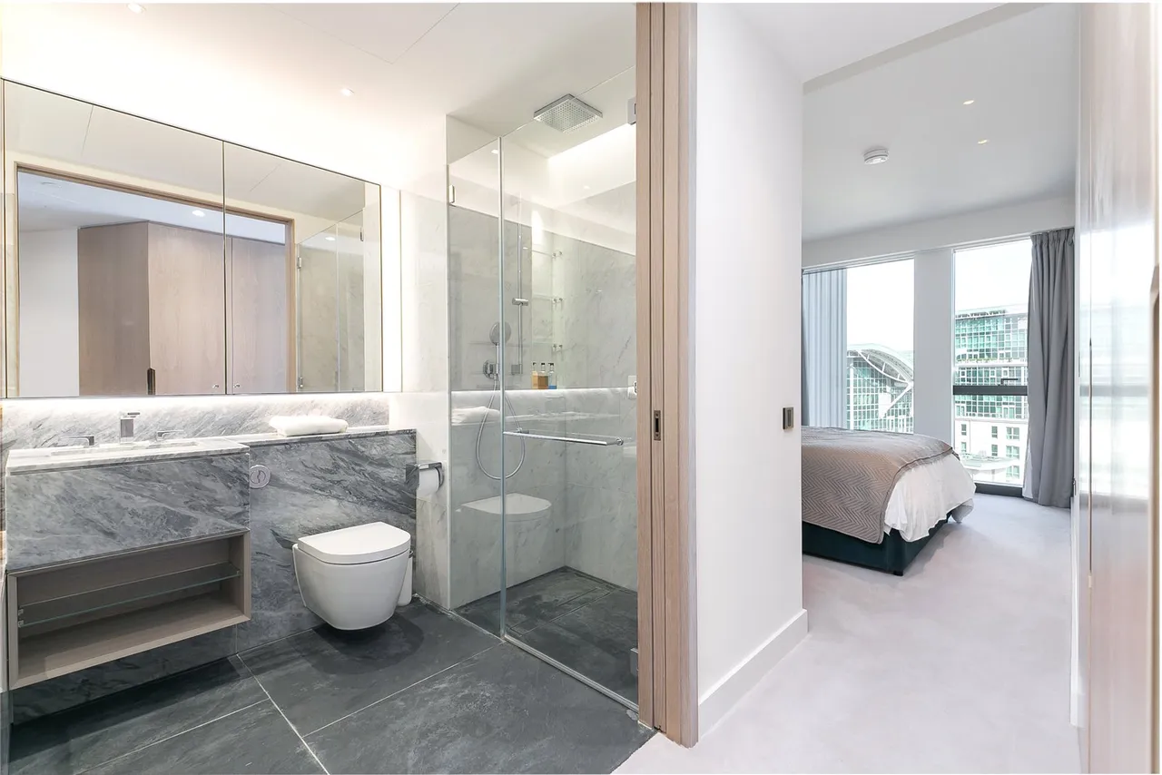 Nine Elms Lane, Nine Elms, SW8, photo 12