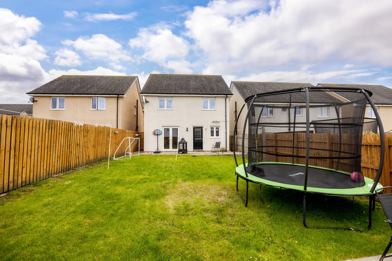 Cadwell Crescent, Gorebridge, EH23, photo 24