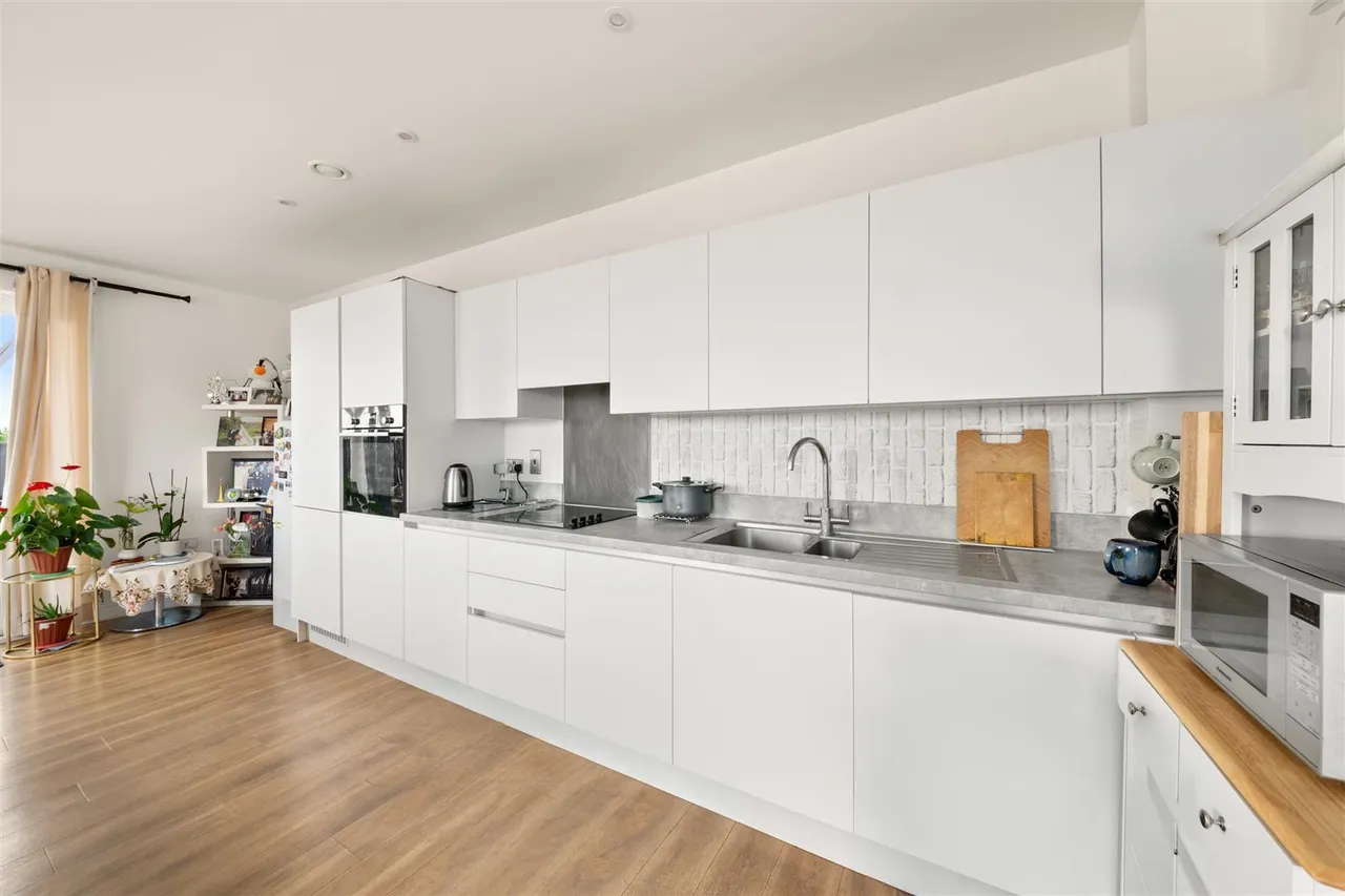 Earl Haig Close, Hounslow, photo 4