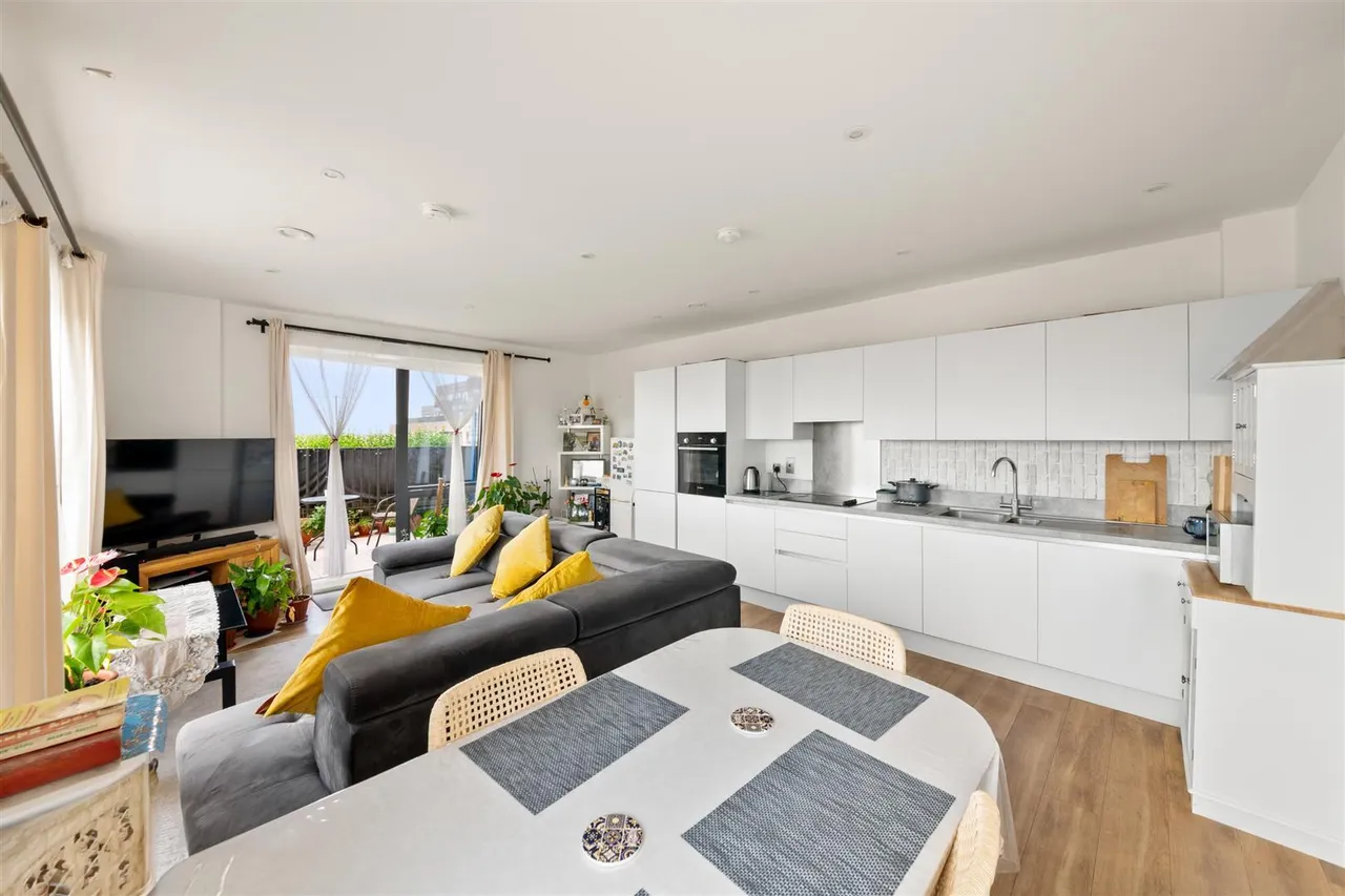 Earl Haig Close, Hounslow, photo 5