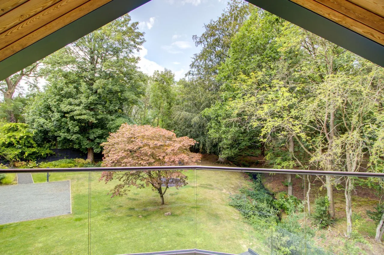 Middle Drive, Woolsington, NE13, photo 27
