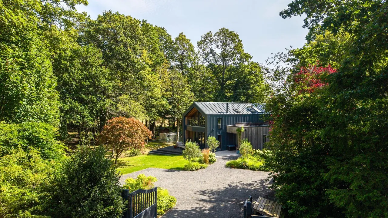 Middle Drive, Woolsington, NE13, photo 44