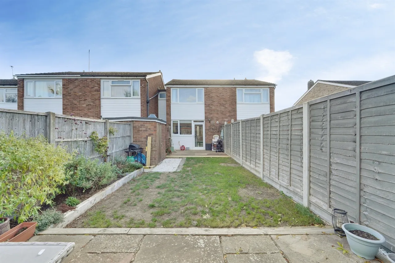 St. Marys Road, Wootton, MK43, photo 15