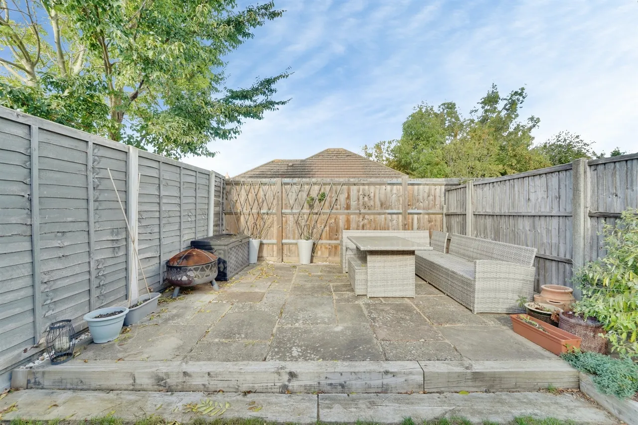 St. Marys Road, Wootton, MK43, photo 16