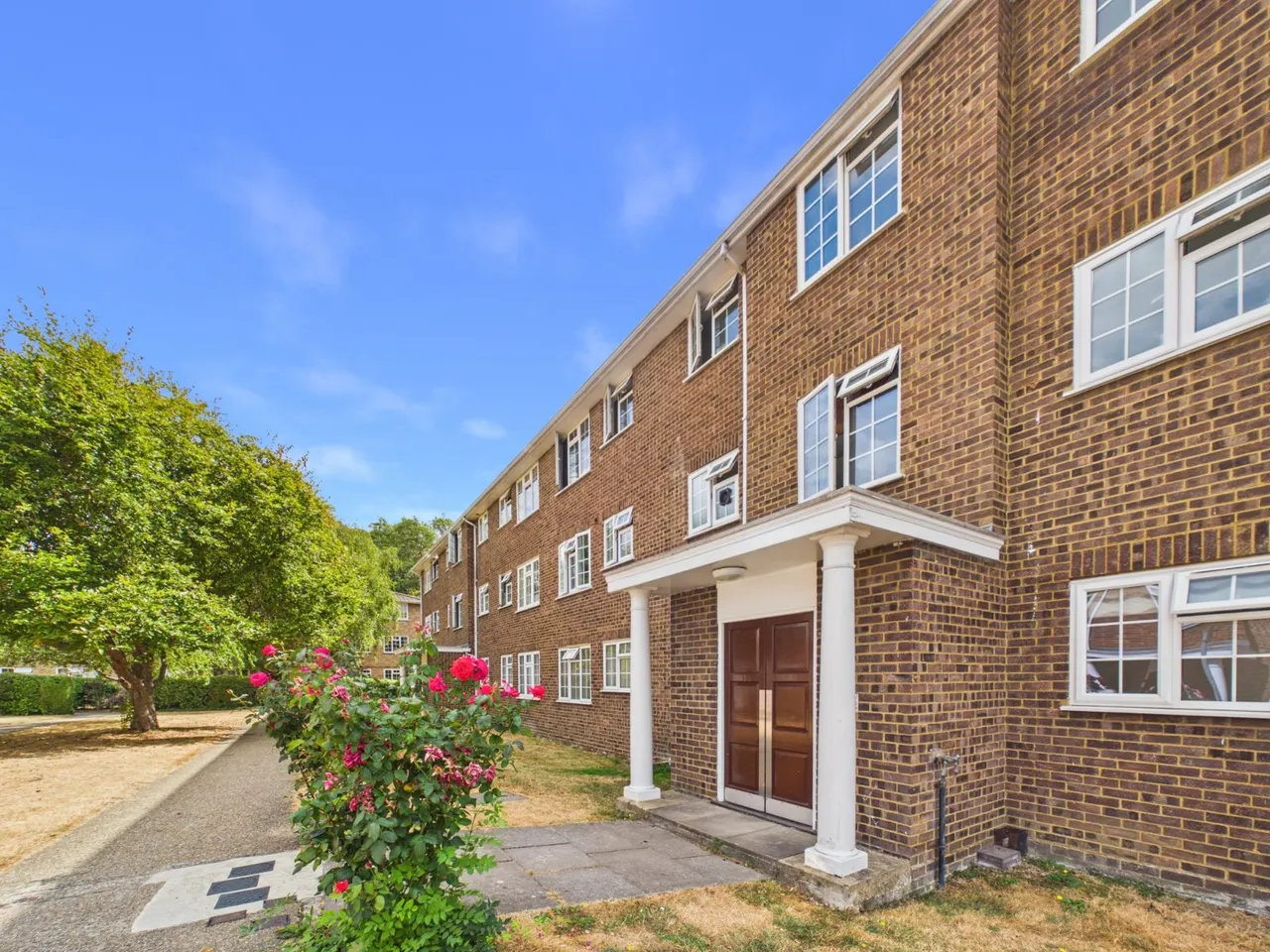 Staines-upon-Thames, Surrey, photo 9