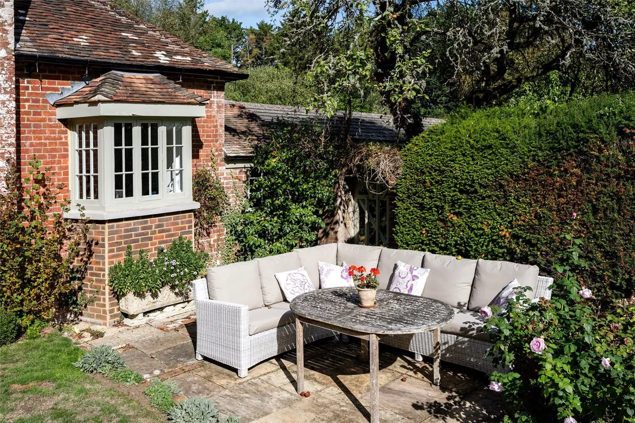 Brickyard Lane, Corfe Mullen, BH21, photo 36
