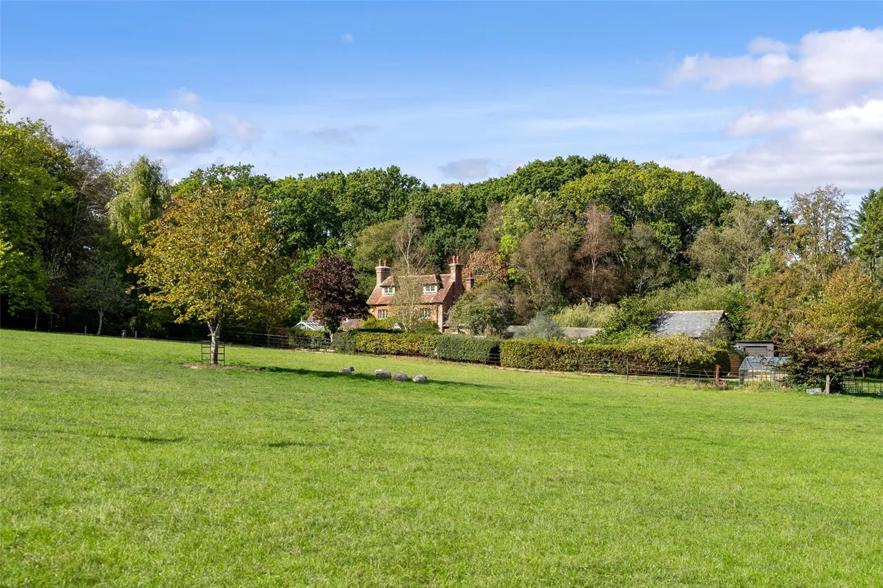 Brickyard Lane, Corfe Mullen, BH21, photo 47
