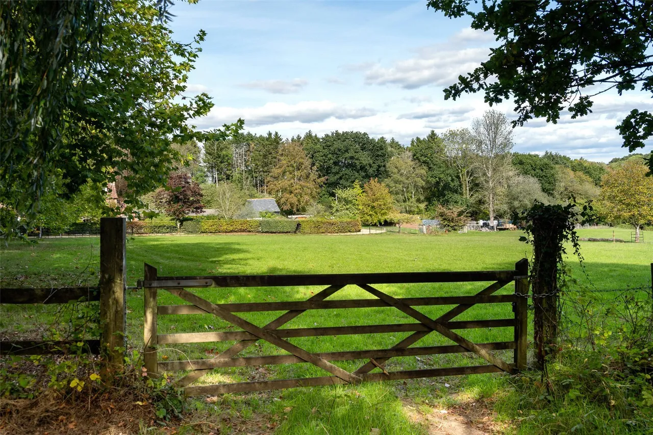 Brickyard Lane, Corfe Mullen, BH21, photo 45