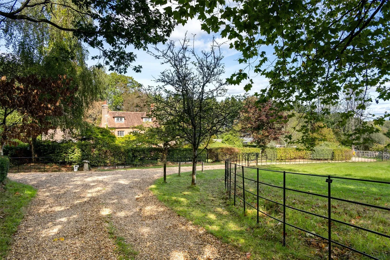Brickyard Lane, Corfe Mullen, BH21, photo 32