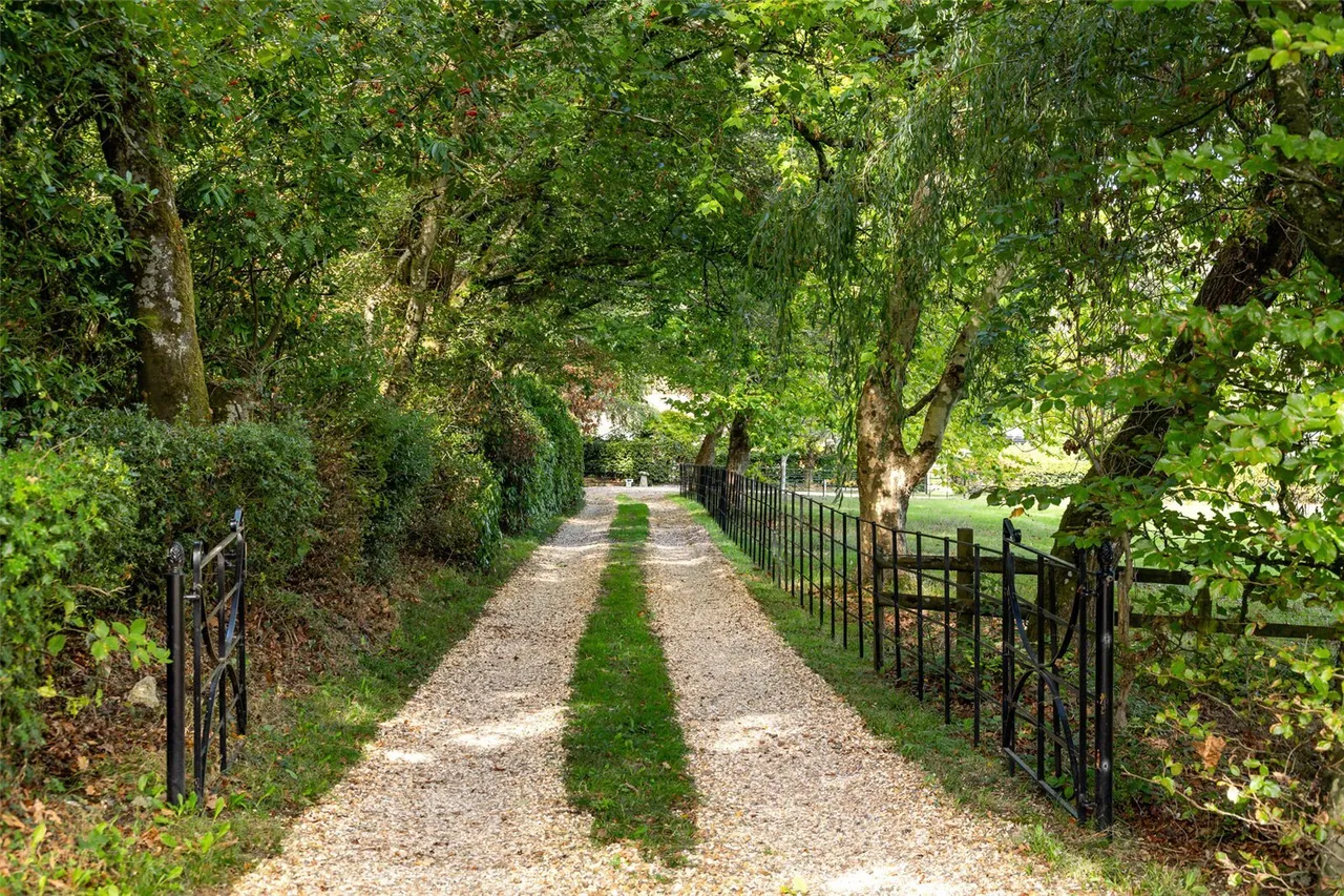 Brickyard Lane, Corfe Mullen, BH21, photo 31