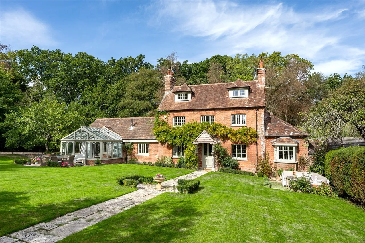 5 bed house for sale, Brickyard Lane, Corfe Mullen, BH21
