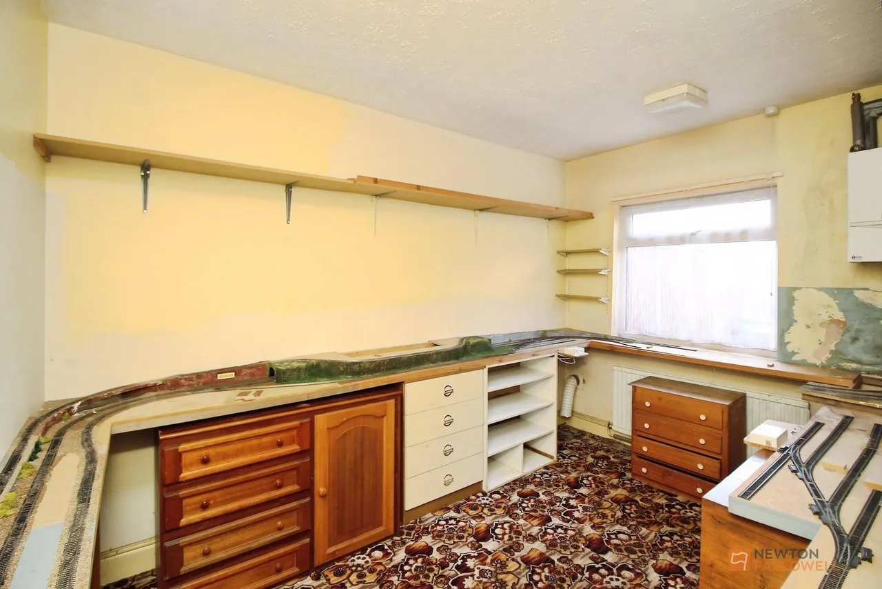 Mostyn Avenue, Syston, LE7, photo 11