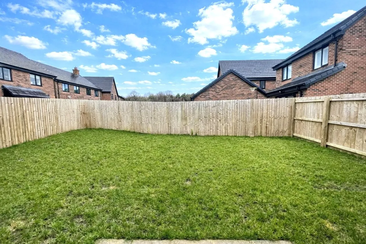 Wildgoose Avenue, Knutsford, photo 4