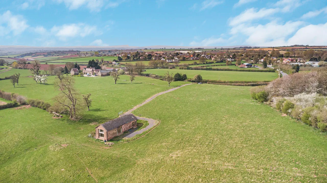 Detached Barn with 3.5 Acres, Ross-On-Wye, photo 21
