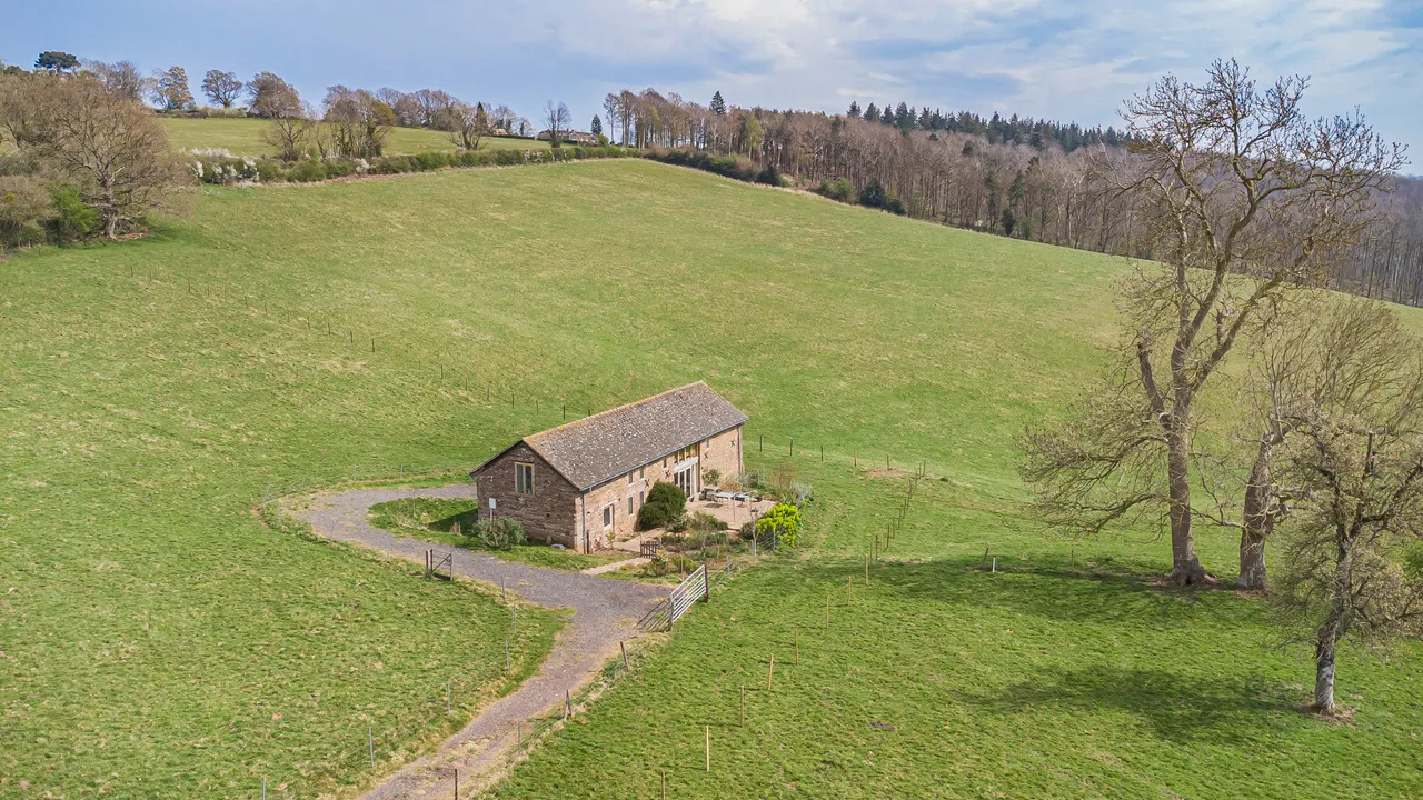 Detached Barn with 3.5 Acres, Ross-On-Wye, photo 25