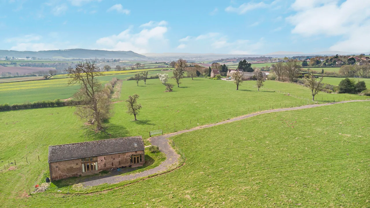 Detached Barn with 3.5 Acres, Ross-On-Wye, photo 45