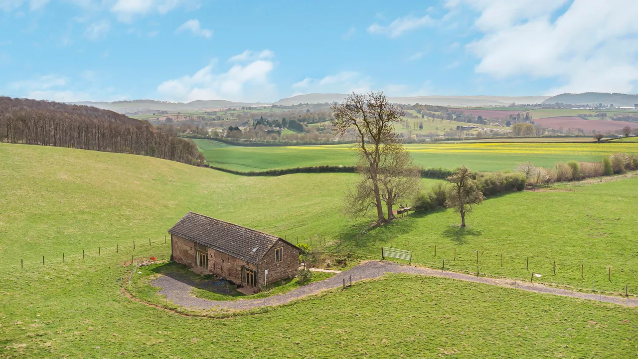 Detached Barn with 3.5 Acres, Ross-On-Wye, photo 38