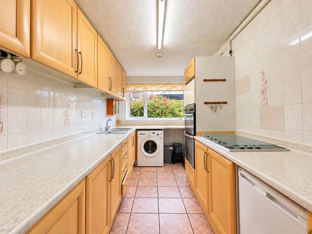 High Street, Burntwood, WS7, photo 5