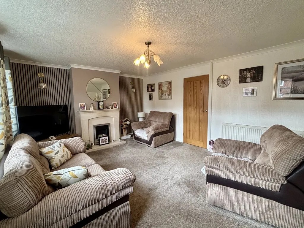 For SaleWindsor Avenue, Adlington, photo 4