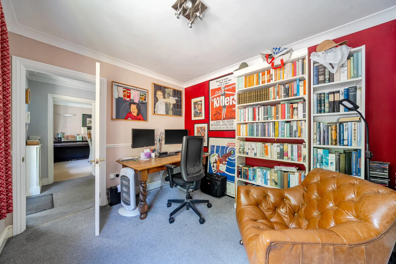 Rowley Lane, Wexham, SL3, photo 11